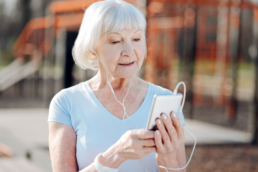 How Technology Supports You To Achieve A Healthy And Happy Retirement Life In A Senior Living Home In Clearview Heights, VA